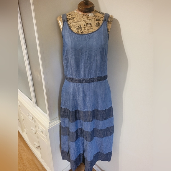 Tommy Bahama Dresses & Skirts - Tommy Bahama Blue Striped Midi Dress